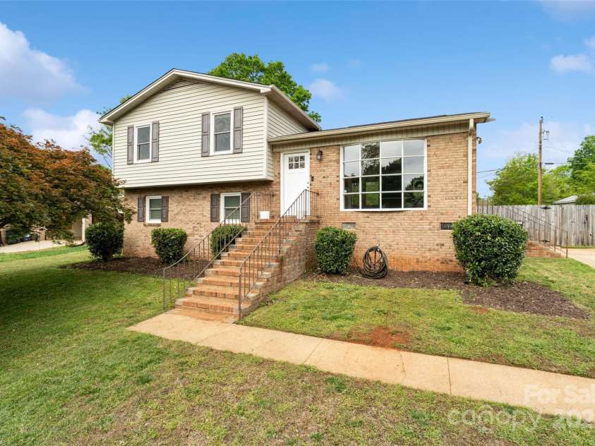 1766 Colony Road, Rock Hill, SC 29730.  MLS# CAR4245975, YatesRealty ID 17696. 