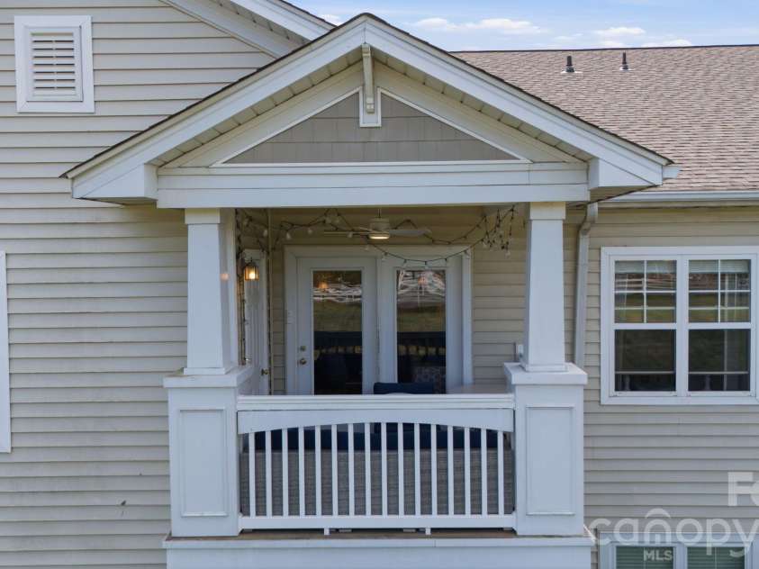 16917 Doe Valley Court, Cornelius, NC 28031.  MLS# CAR4370445, YatesRealty ID 17698. 