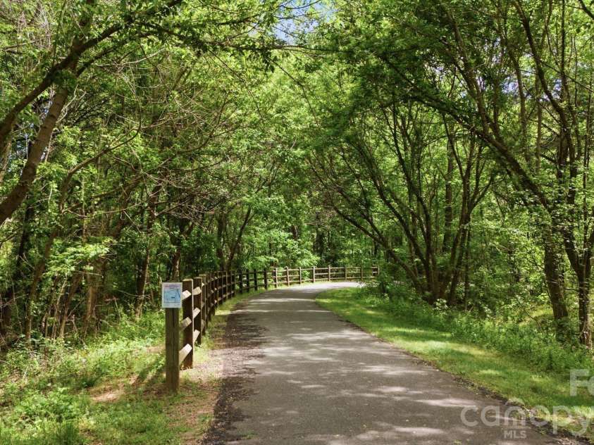 16917 Doe Valley Court, Cornelius, NC 28031.  MLS# CAR4370445, YatesRealty ID 17698. 