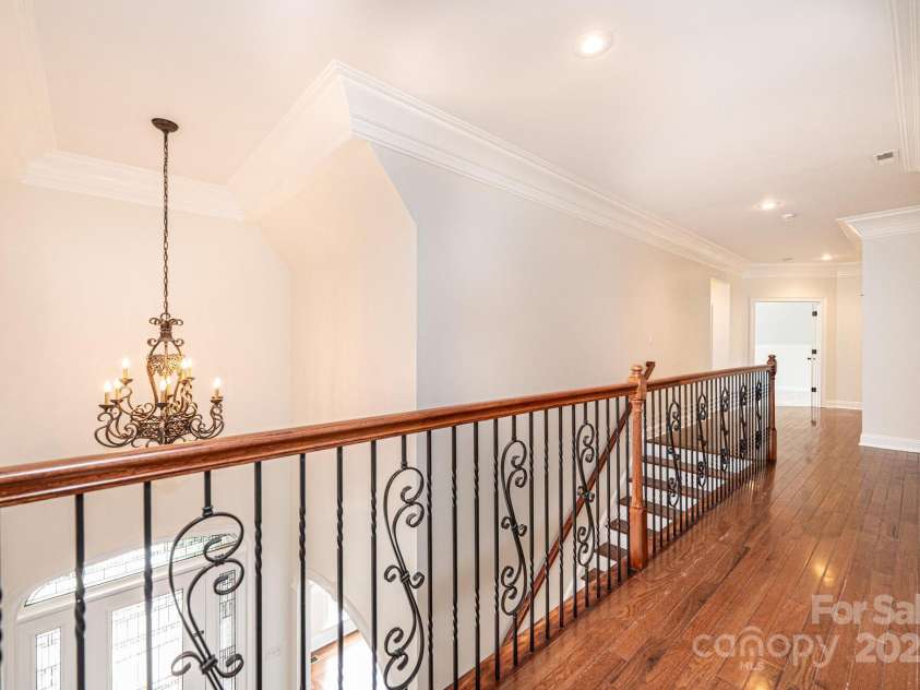 4431 1st Street Drive, Hickory, NC 28601.  MLS# CAR4264278, YatesRealty ID 17698. 