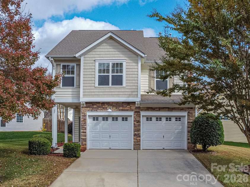 297 Sand Paver Way, Fort Mill, SC 29708.  MLS# CAR4371066, YatesRealty ID 17699. 