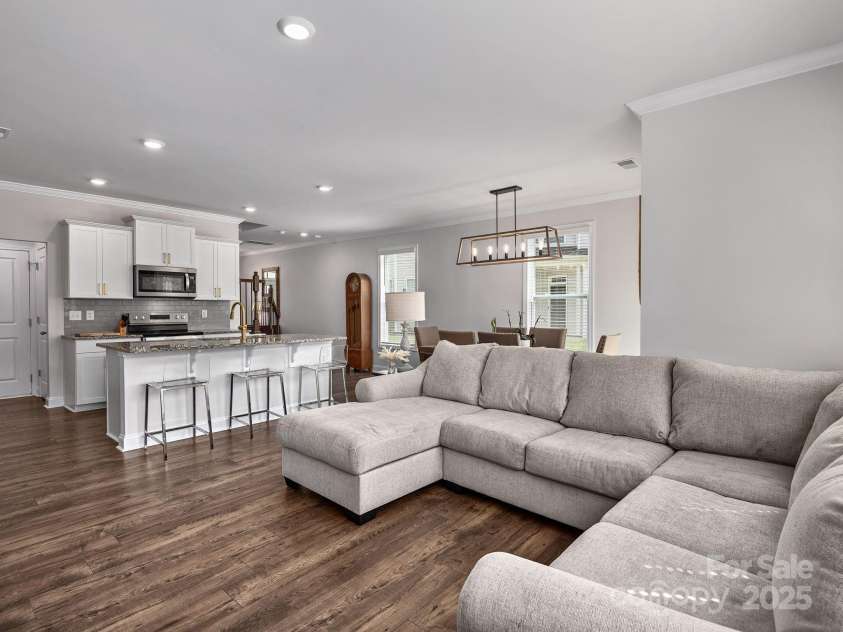 530 Big Sur Loop, Asheville, NC 28806.  MLS# CAR4253820, YatesRealty ID 17699. 