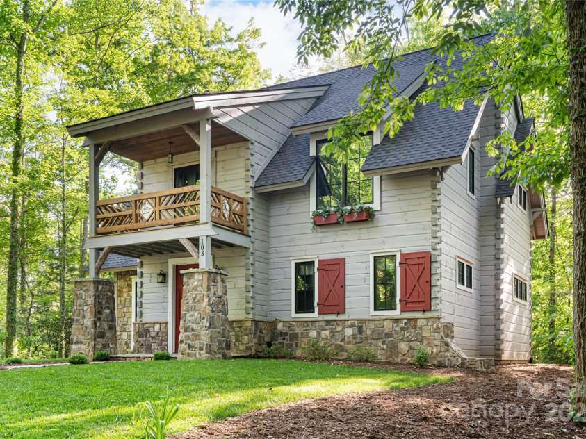 103 Blue Sky Lane, Hendersonville, NC 28792.  MLS# CAR4268920, YatesRealty ID 177. 