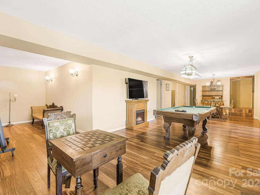 14 Oak Ridge Lane, Mars Hill, NC 28754.  MLS# CAR4172163, YatesRealty ID 177. 