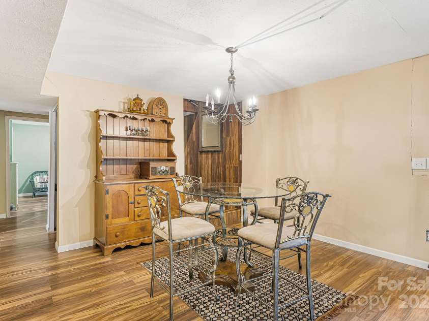 14 Oak Ridge Lane, Mars Hill, NC 28754.  MLS# CAR4172163, YatesRealty ID 177. 