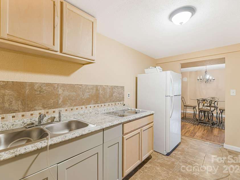 14 Oak Ridge Lane, Mars Hill, NC 28754.  MLS# CAR4172163, YatesRealty ID 177. 