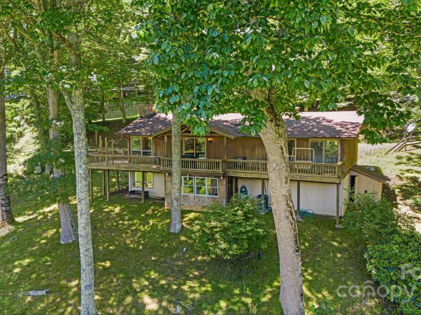 14 Oak Ridge Lane, Mars Hill, NC 28754.  MLS# CAR4172163, YatesRealty ID 177. 