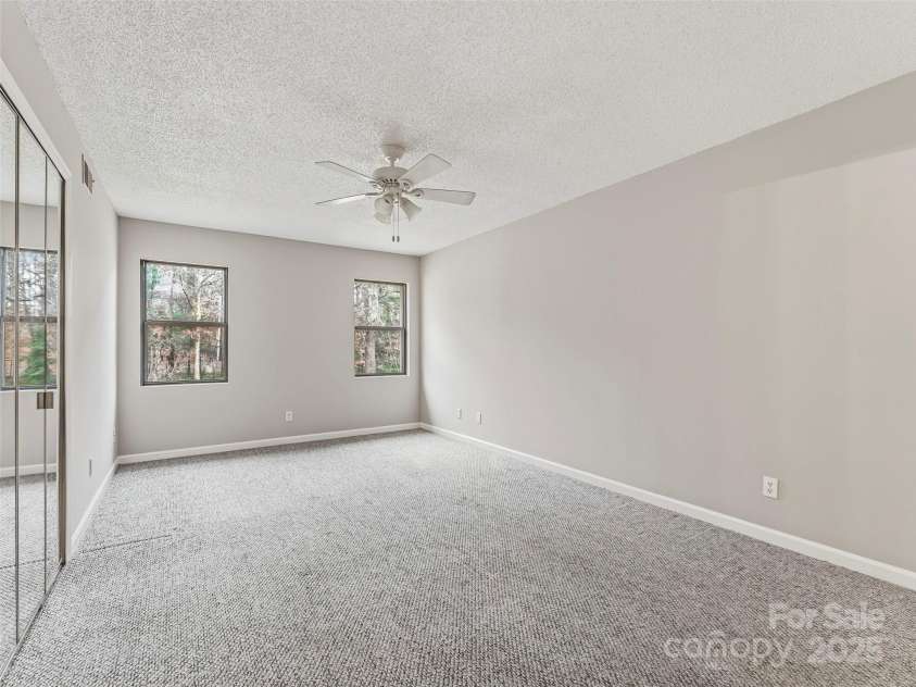 102 Abbey Circle, Asheville, NC 28805.  MLS# CAR4328206, YatesRealty ID 1770. 