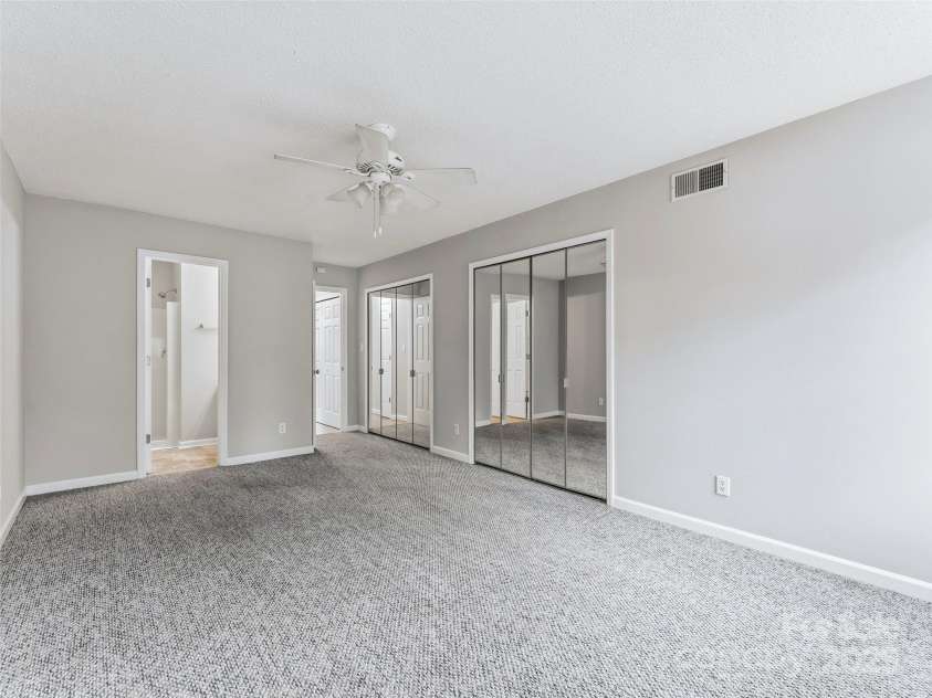 102 Abbey Circle, Asheville, NC 28805.  MLS# CAR4328206, YatesRealty ID 1770. 