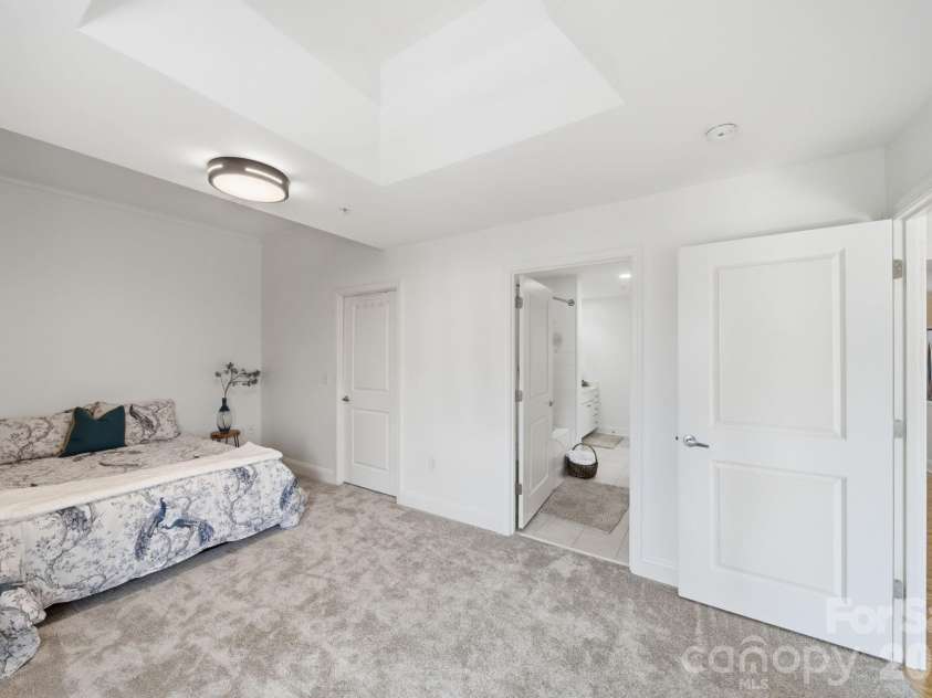 721 Governor Morrison Street, Charlotte, NC 28211.  MLS# CAR4316413, YatesRealty ID 1770. 2nd Bedroom Sitting Area