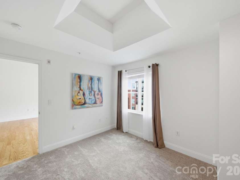 721 Governor Morrison Street, Charlotte, NC 28211.  MLS# CAR4316413, YatesRealty ID 1770. 2nd Full Bath
