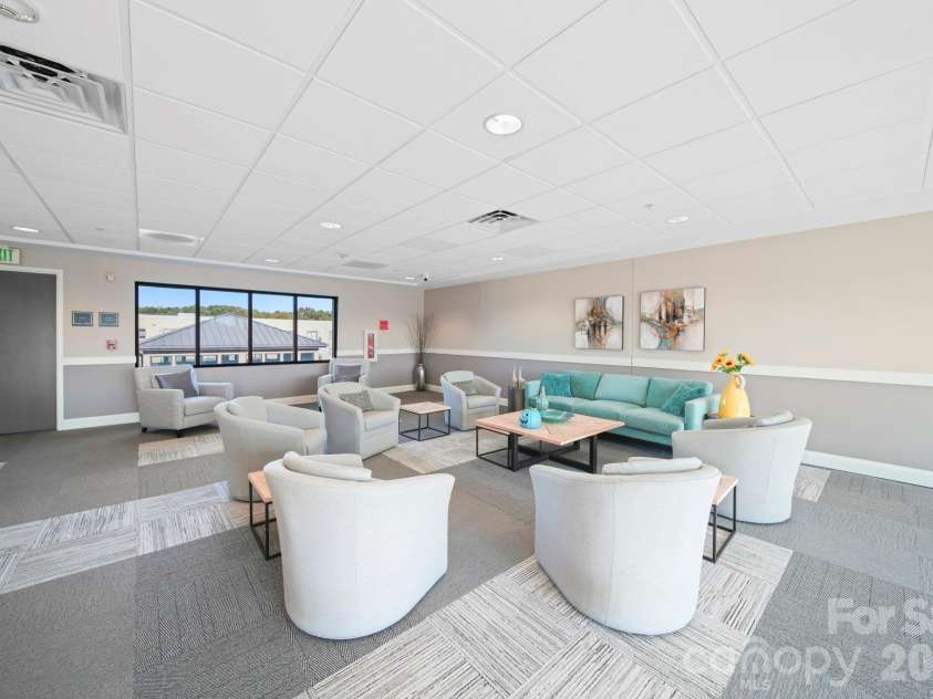 721 Governor Morrison Street, Charlotte, NC 28211.  MLS# CAR4316413, YatesRealty ID 1770. Elevator to go up