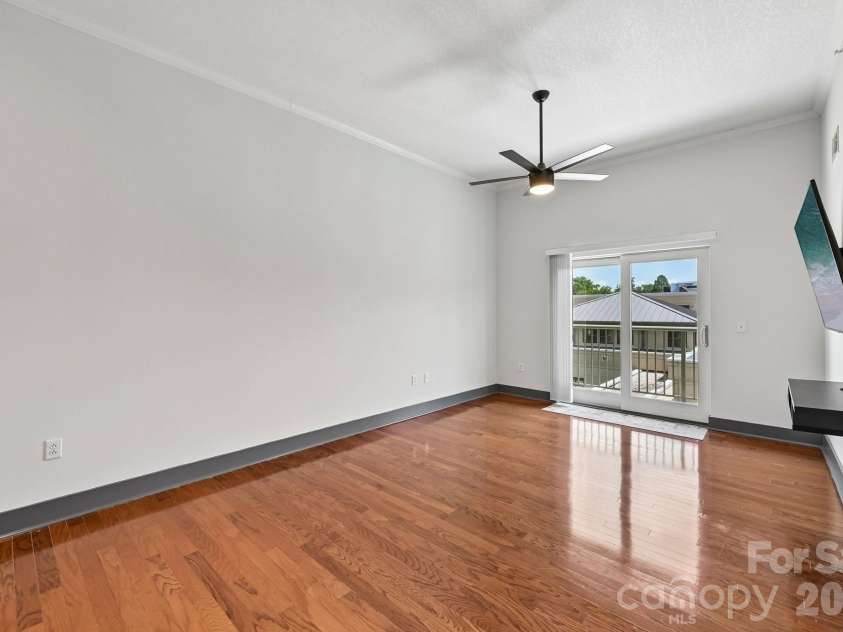 721 Governor Morrison Street, Charlotte, NC 28211.  MLS# CAR4388188, YatesRealty ID 1770. 