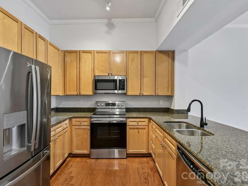 721 Governor Morrison Street, Charlotte, NC 28211.  MLS# CAR4388188, YatesRealty ID 1770. 