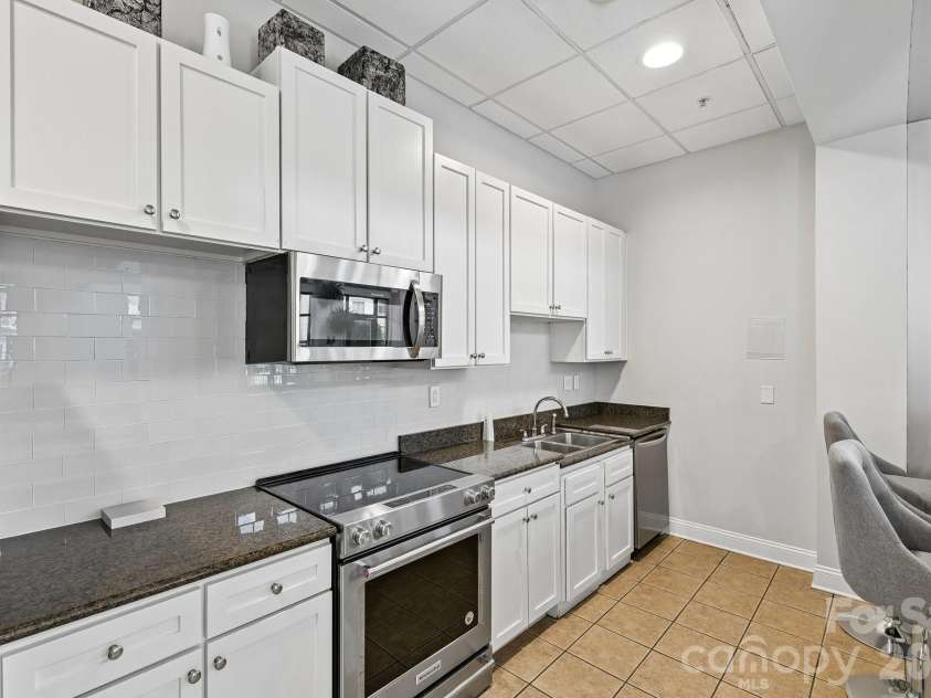 721 Governor Morrison Street, Charlotte, NC 28211.  MLS# CAR4388188, YatesRealty ID 1770. 