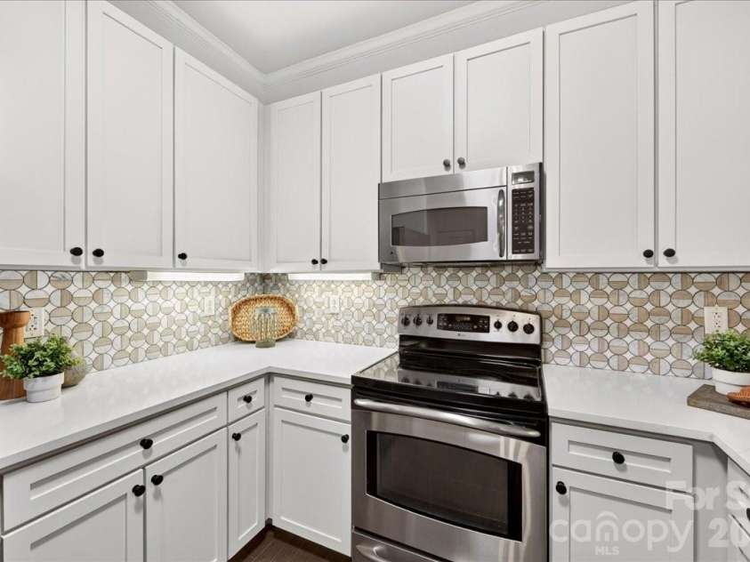 721 Governor Morrison Street, Charlotte, NC 28211.  MLS# CAR4414829, YatesRealty ID 1770. 