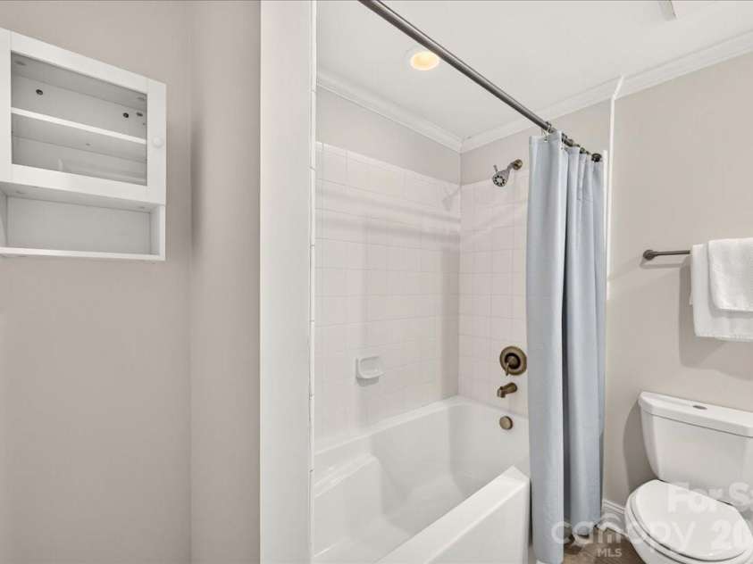 721 Governor Morrison Street, Charlotte, NC 28211.  MLS# CAR4414829, YatesRealty ID 1770. 