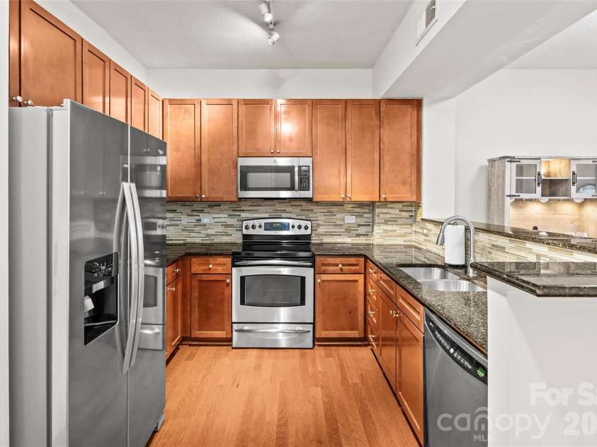 721 Governor Morrison Street, Charlotte, NC 28211.  MLS# CAR4429641, YatesRealty ID 1770. 