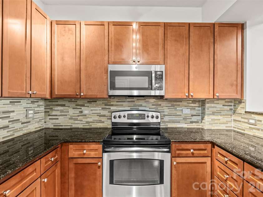 721 Governor Morrison Street, Charlotte, NC 28211.  MLS# CAR4429641, YatesRealty ID 1770. 