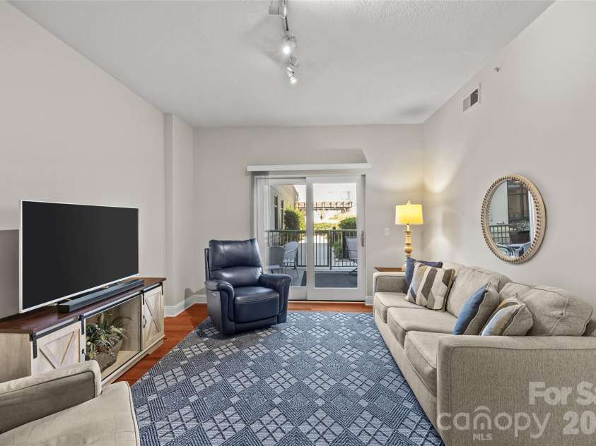 721 Governor Morrison Street, Charlotte, NC 28211.  MLS# CAR4429641, YatesRealty ID 1770. 