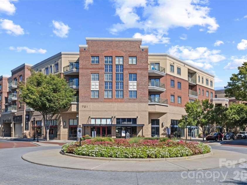 721 Governor Morrison Street, Charlotte, NC 28211.  MLS# CAR4429641, YatesRealty ID 1770. 