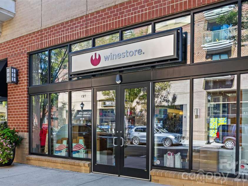 721 Governor Morrison Street, Charlotte, NC 28211.  MLS# CAR4429641, YatesRealty ID 1770. 