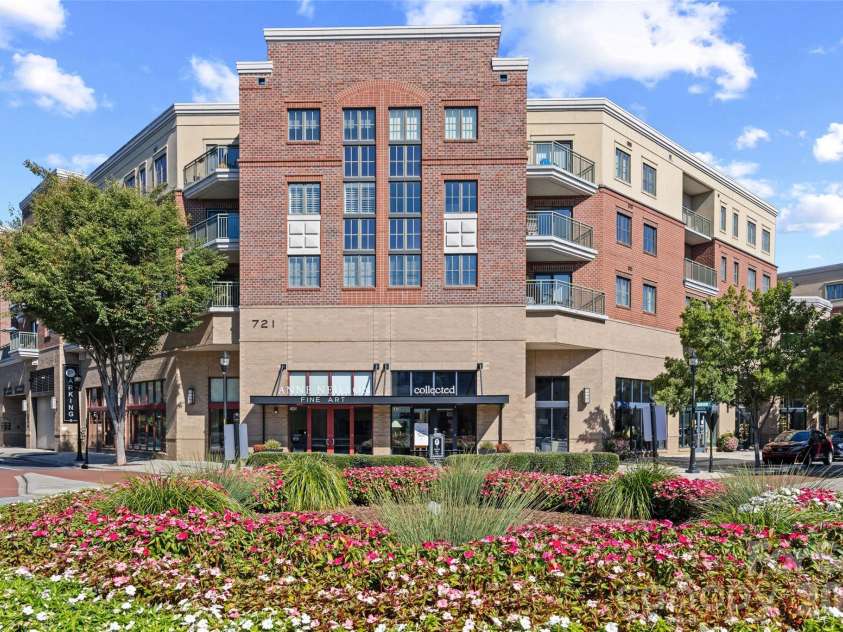 721 Governor Morrison Street, Charlotte, NC 28211.  MLS# CAR4429641, YatesRealty ID 1770. 