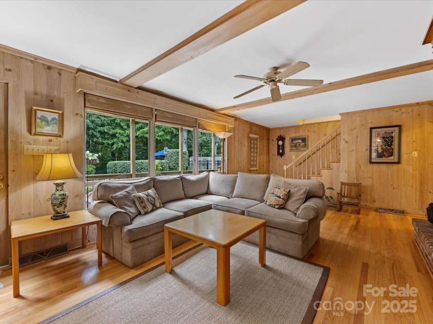 3225 Mill Pond Road, Charlotte, NC 28226.  MLS# CAR4263953, YatesRealty ID 17700. 