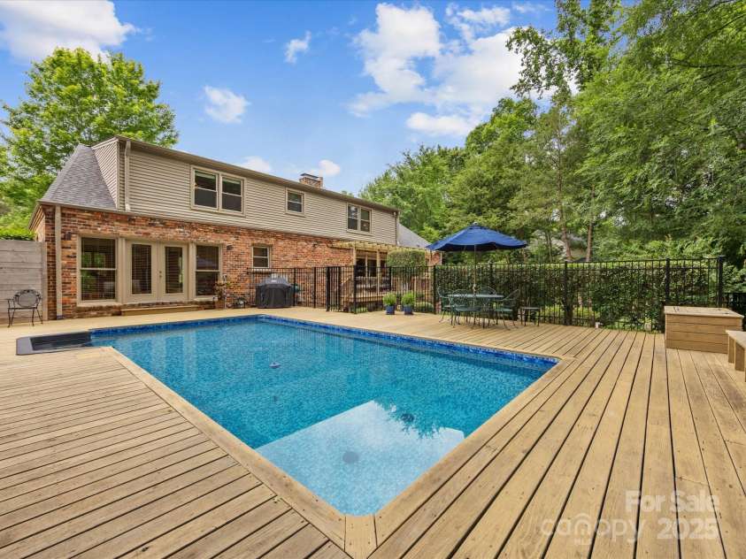 3225 Mill Pond Road, Charlotte, NC 28226.  MLS# CAR4263953, YatesRealty ID 17700. 