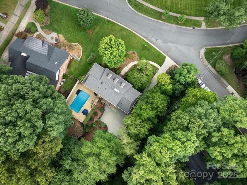 3225 Mill Pond Road, Charlotte, NC 28226.  MLS# CAR4263953, YatesRealty ID 17700. 