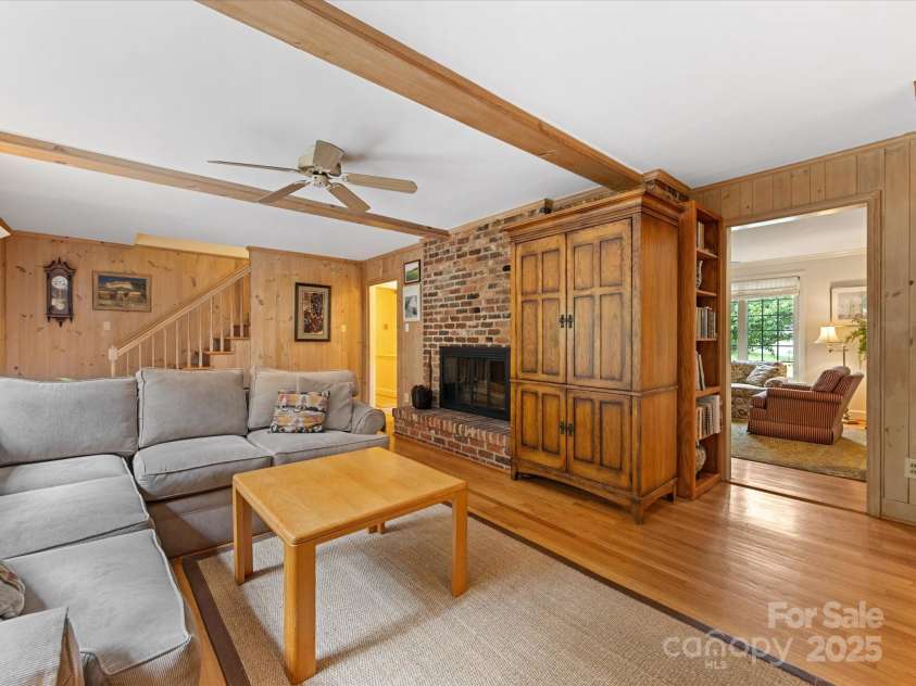 3225 Mill Pond Road, Charlotte, NC 28226.  MLS# CAR4263953, YatesRealty ID 17700. Family room