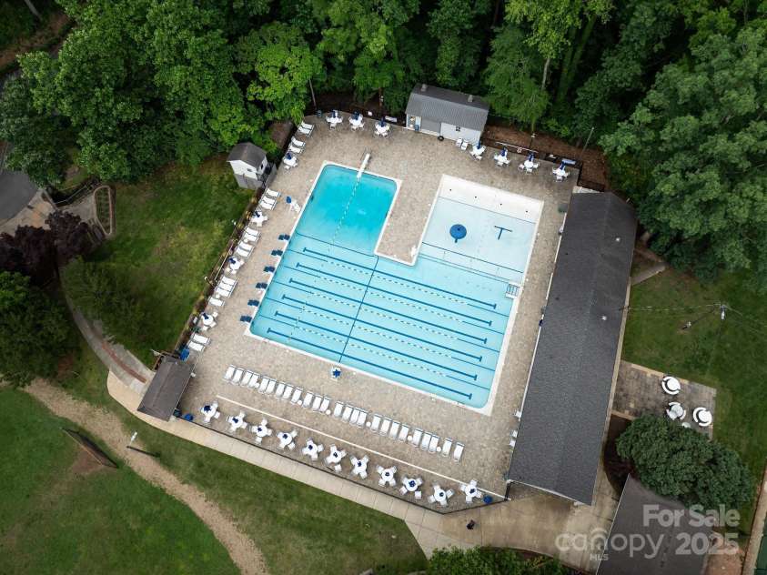 3225 Mill Pond Road, Charlotte, NC 28226.  MLS# CAR4263953, YatesRealty ID 17700. Optional membership to the neighborhood swim and racquet club
