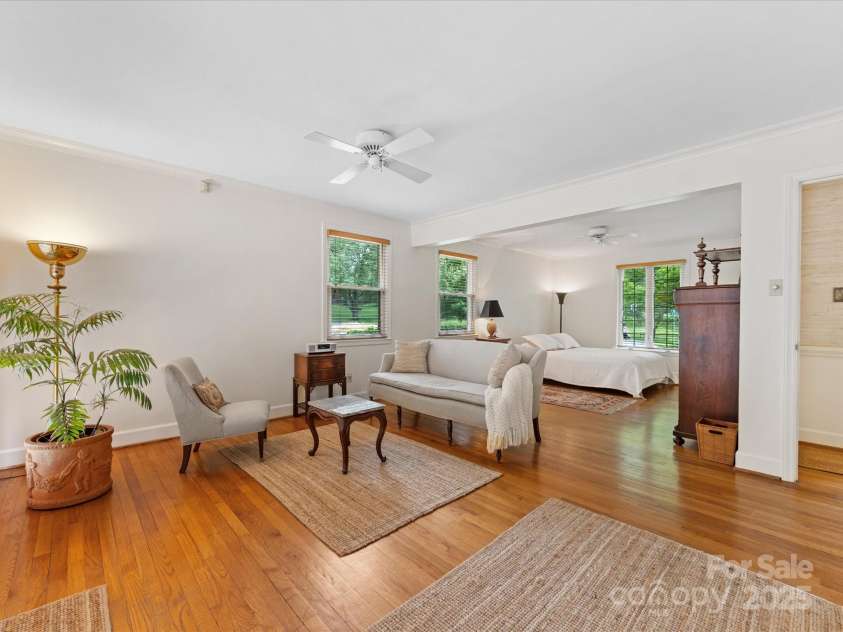 3225 Mill Pond Road, Charlotte, NC 28226.  MLS# CAR4263953, YatesRealty ID 17700. Spacious primary on main level