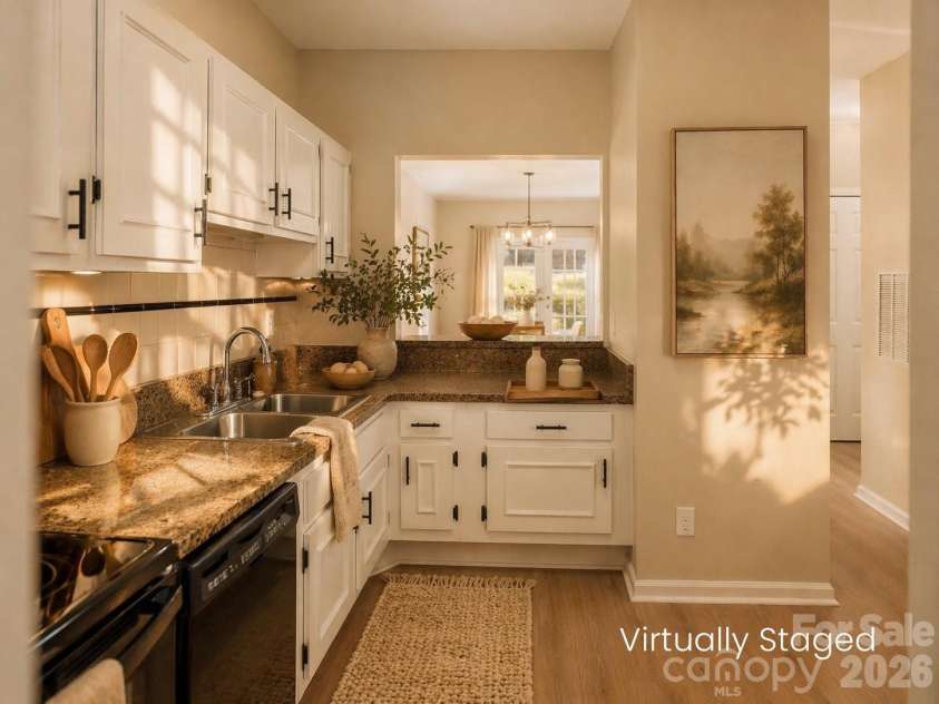 301 Queens Road, Charlotte, NC 28204.  MLS# CAR4343288, YatesRealty ID 17701. Virtually Staged