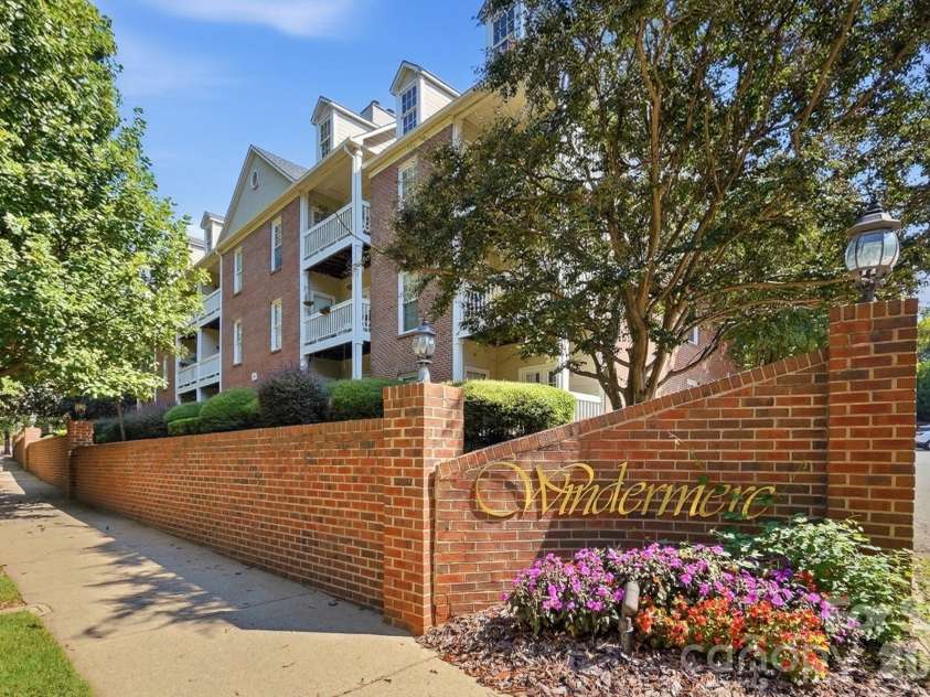 301 Queens Road, Charlotte, NC 28204.  MLS# CAR4420934, YatesRealty ID 17701. 103 Queens Rd #207