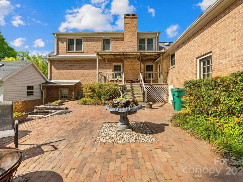 4896 Pageland Highway, Lancaster, SC 29720.  MLS# CAR4246067, YatesRealty ID 17701. Back of main house