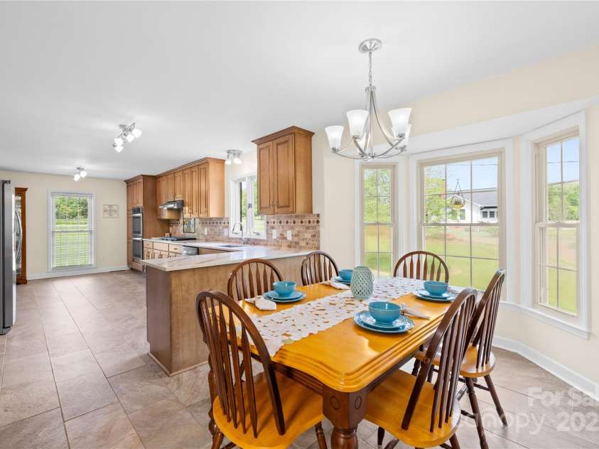 4896 Pageland Highway, Lancaster, SC 29720.  MLS# CAR4246067, YatesRealty ID 17701. Kitchen table area