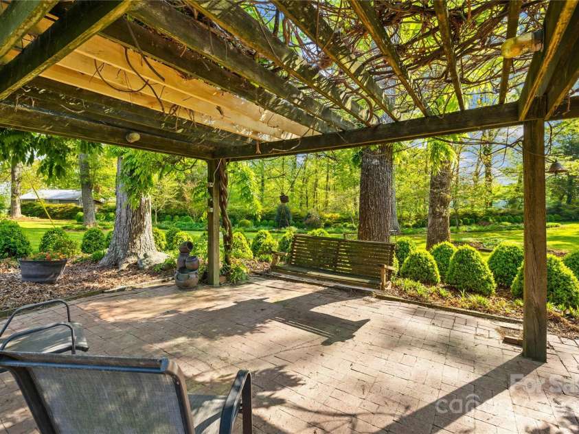 4896 Pageland Highway, Lancaster, SC 29720.  MLS# CAR4246067, YatesRealty ID 17701. Main gazebo