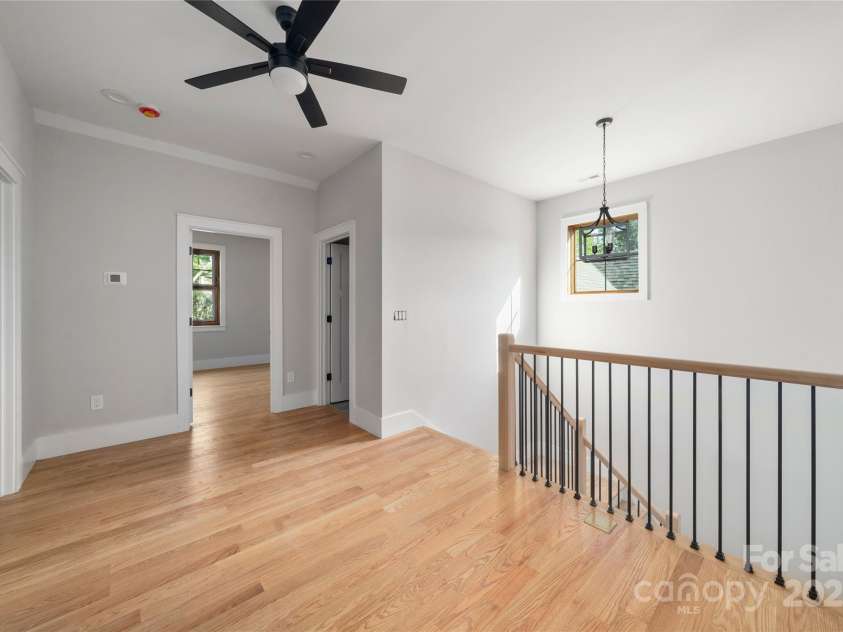 29 Wild Deer Trail, Zirconia, NC 28790.  MLS# CAR4243690, YatesRealty ID 17702. Open area on upper level