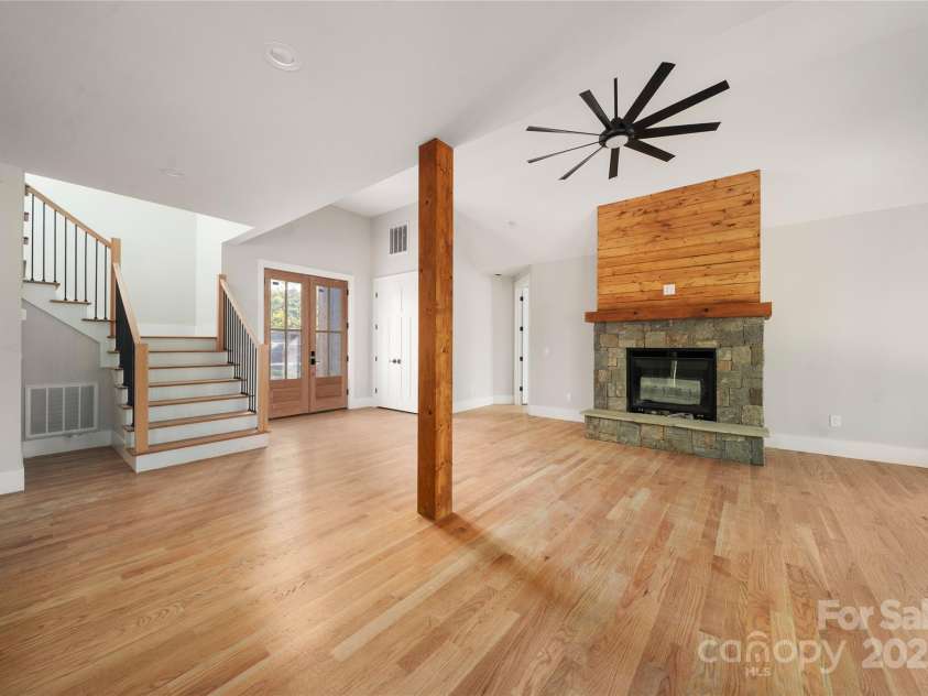 29 Wild Deer Trail, Zirconia, NC 28790.  MLS# CAR4243690, YatesRealty ID 17702. Open Floor plan with gas fireplace