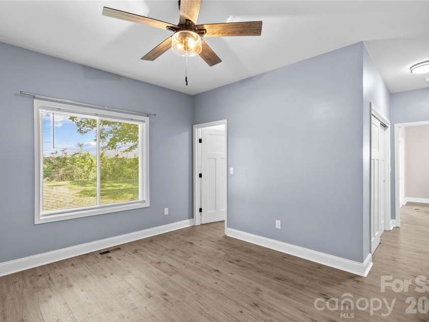 159 Foy Lane, Statesville, NC 28625.  MLS# CAR4374092, YatesRealty ID 17703. 