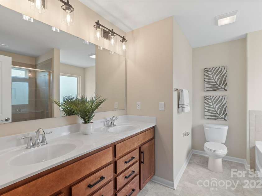 3211 Gilroy Drive, Fort Mill, SC 29707.  MLS# CAR4256495, YatesRealty ID 17704. 