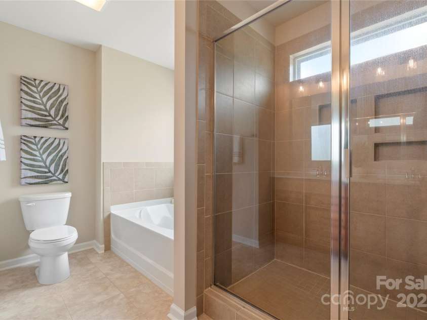 3211 Gilroy Drive, Fort Mill, SC 29707.  MLS# CAR4256495, YatesRealty ID 17704. 