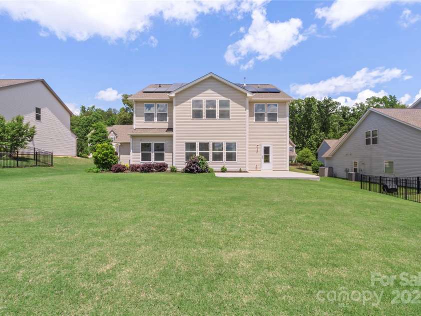 3211 Gilroy Drive, Fort Mill, SC 29707.  MLS# CAR4256495, YatesRealty ID 17704. 