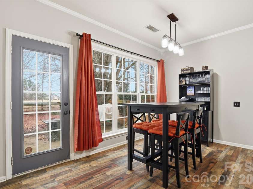 4018 Manor House Drive, Charlotte, NC 28270.  MLS# CAR4366280, YatesRealty ID 17704. 
