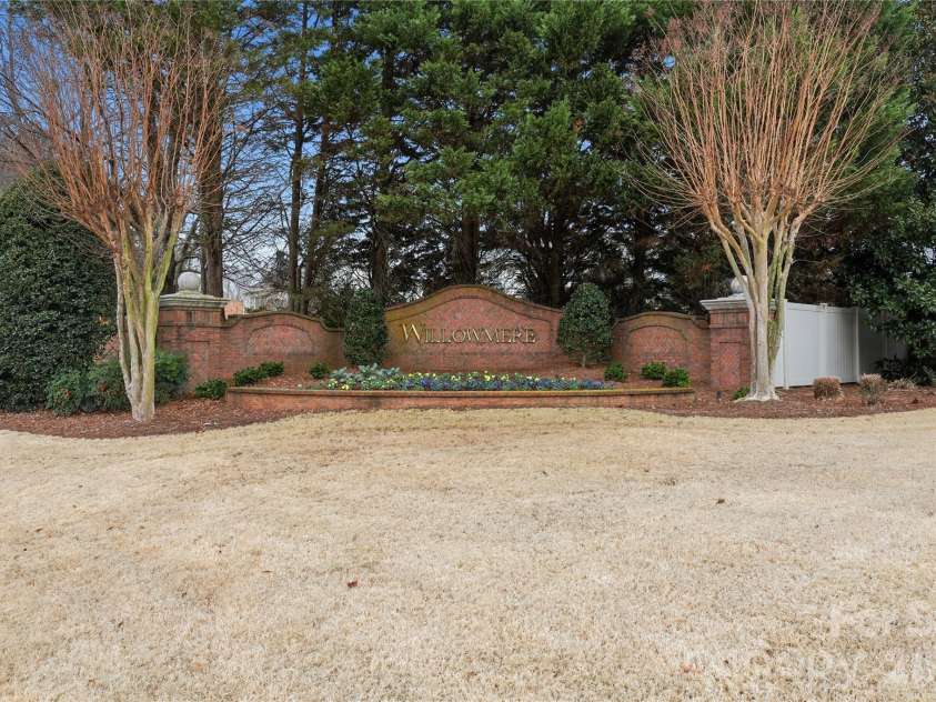 4018 Manor House Drive, Charlotte, NC 28270.  MLS# CAR4366280, YatesRealty ID 17704. 