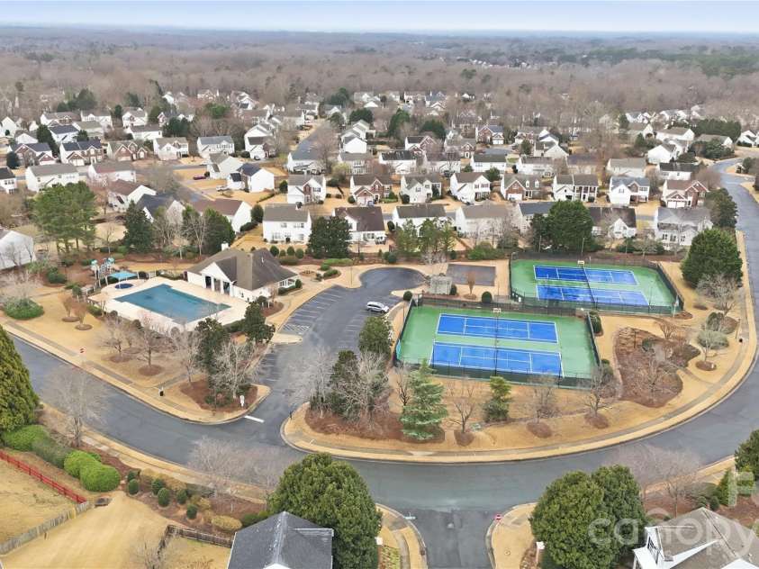 4018 Manor House Drive, Charlotte, NC 28270.  MLS# CAR4366280, YatesRealty ID 17704. 