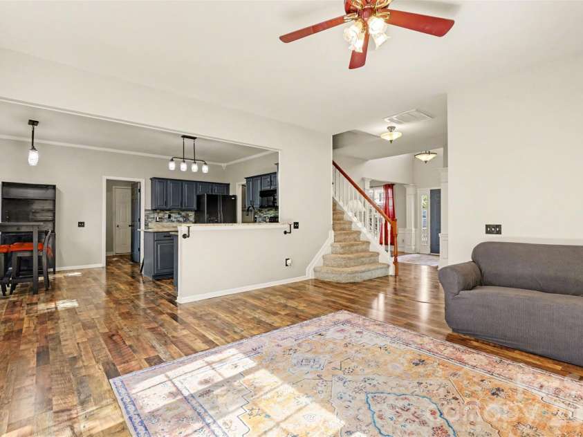 4018 Manor House Drive, Charlotte, NC 28270.  MLS# CAR4366280, YatesRealty ID 17704. 