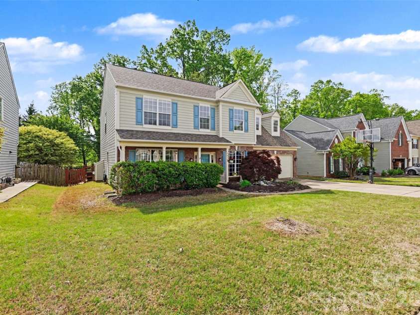4018 Manor House Drive, Charlotte, NC 28270.  MLS# CAR4366280, YatesRealty ID 17704. 