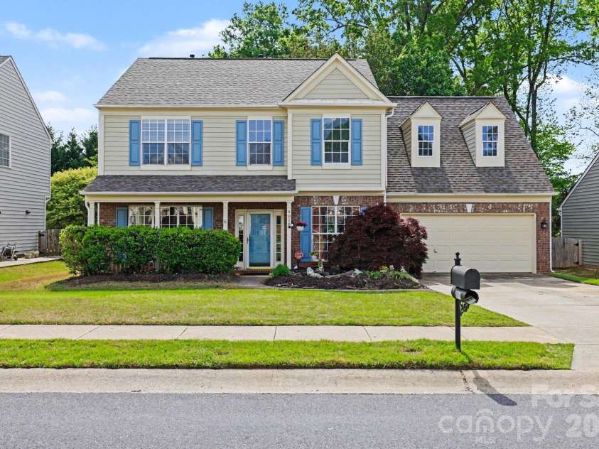 4018 Manor House Drive, Charlotte, NC 28270.  MLS# CAR4366280, YatesRealty ID 17704. 
